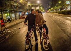 ¡Amor sobre ruedas! Todo lo que debes saber del Paseo Nocturno de San Valentín 2026 en CDMX