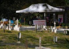 Autoridades de CDMX recuperan 25 restos en el Panteón de Dolores; seis casos podrían ser identificados